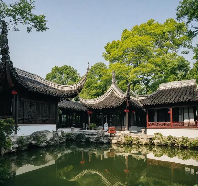 乌苏怜蕾土建有限公司